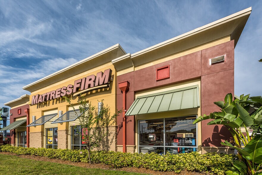 More Photos Of 14402-14454 N Dale Mabry Hwy, Tampa Unknown For Lease