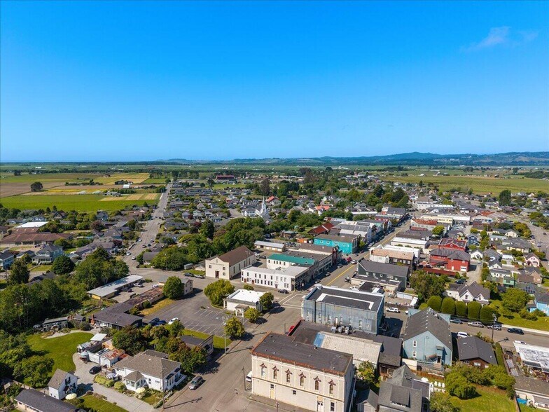 More Photos Of 315 Main St, Ferndale Hotel For Sale