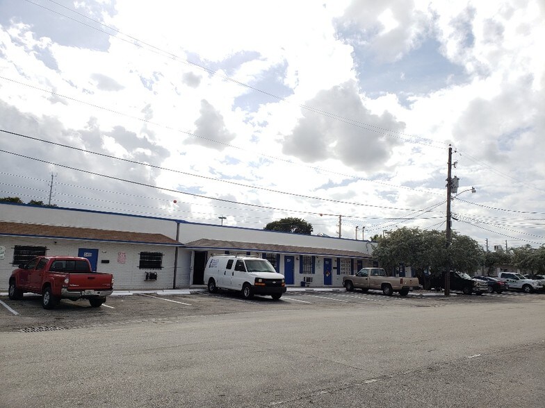 More Photos Of 2610-2618 NW 4th St, Fort Lauderdale Warehouse For Lease