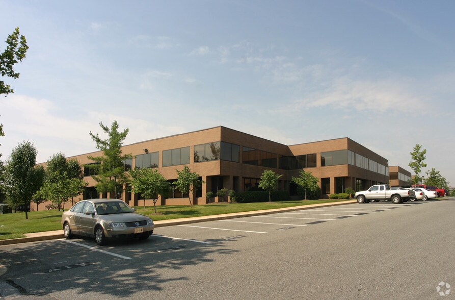 More Photos Of 10101-10123 Senate Dr, Lanham Light Distribution For Lease