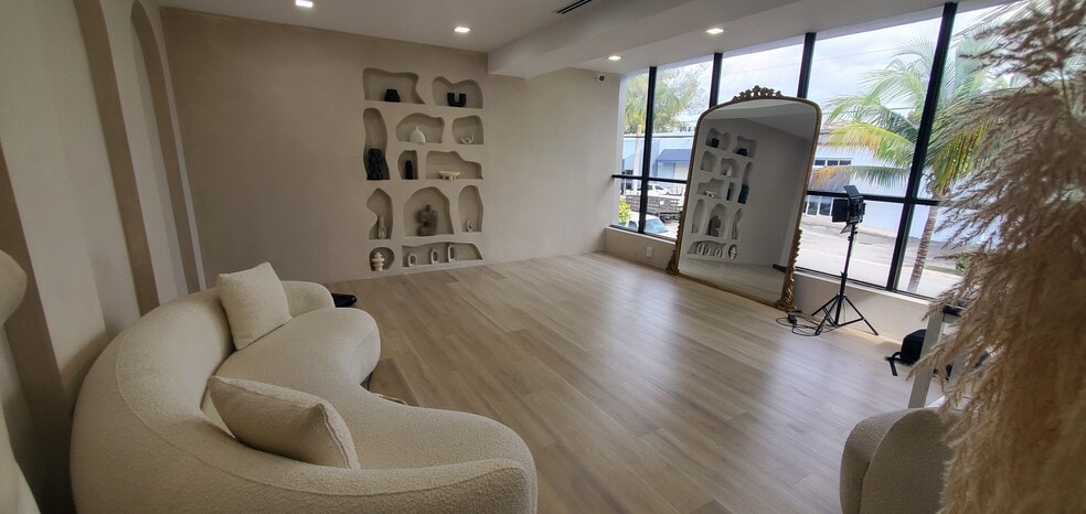 More Photos Of 2100 NW 93rd Ave, Miami Warehouse For Sale