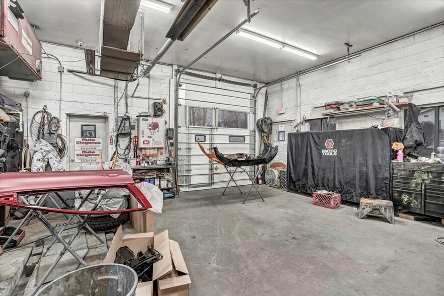 More Photos Of 3 Marlorville Rd, Wappingers Falls Auto Repair For Sale