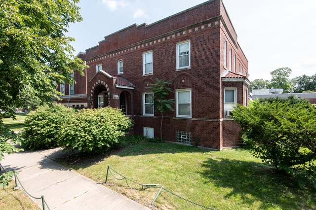 More Photos Of 8725 S May St, Chicago Religious Facility For Sale
