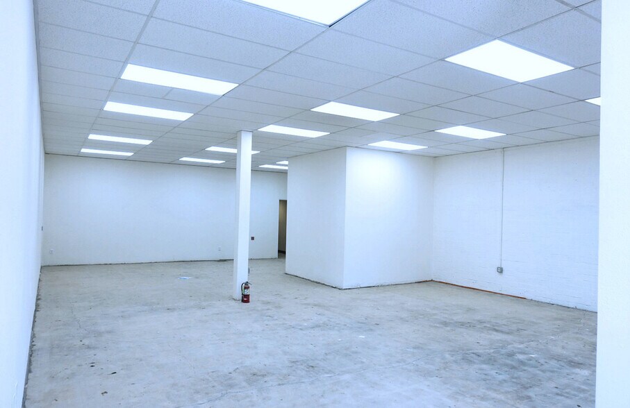 More Photos Of 1277 Garnet Ave, San Diego Storefront Retail Office For Lease