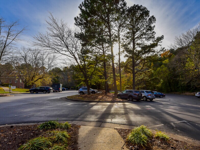More Photos Of 5561 McNeely Dr, Raleigh Office For Lease