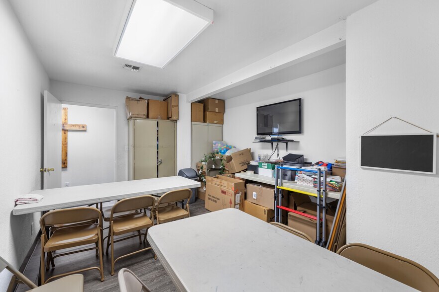 More Photos Of 6095 Atlantic Ave, Long Beach Restaurant For Sale