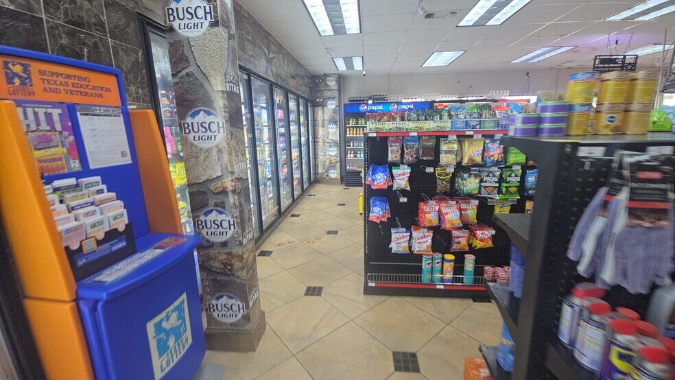 More Photos Of 1811 S Broadway Ave, Tyler Convenience Store For Sale