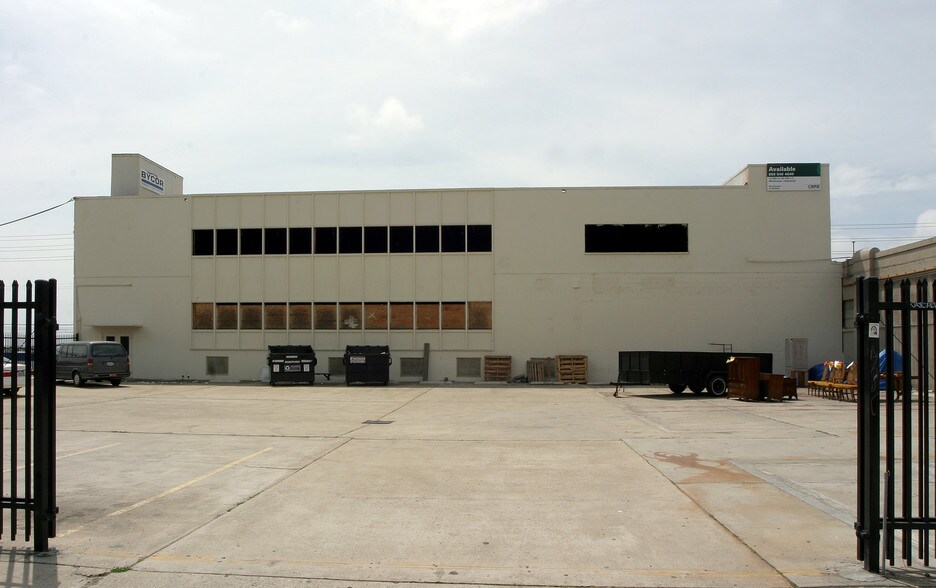 More Photos Of 1895 Hancock St, San Diego Warehouse For Sale