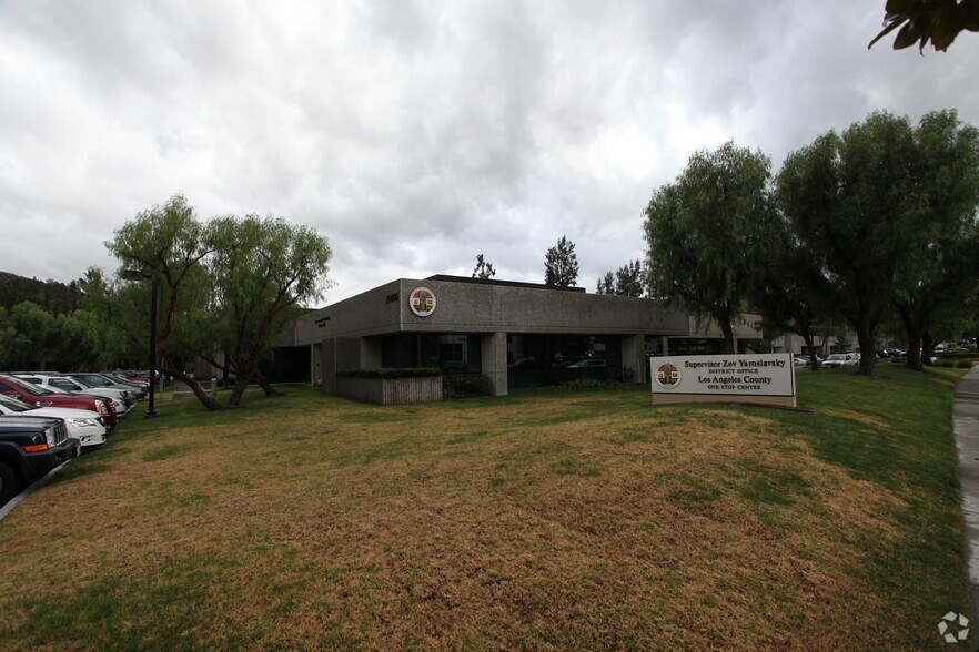 More Photos Of 26610 Agoura Rd, Calabasas Unknown For Lease