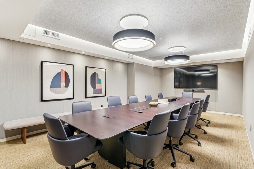 More Photos Of 875 Avenue of the Americas, New York Loft Creative Space For Lease