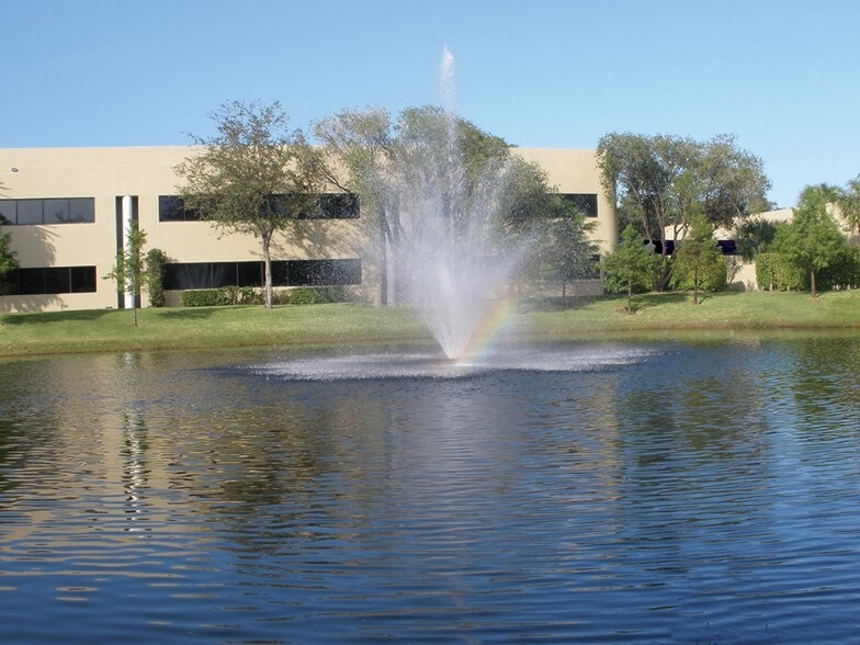 More Photos Of 8100-8110 Royal Palm Blvd, Coral Springs Medical For Lease