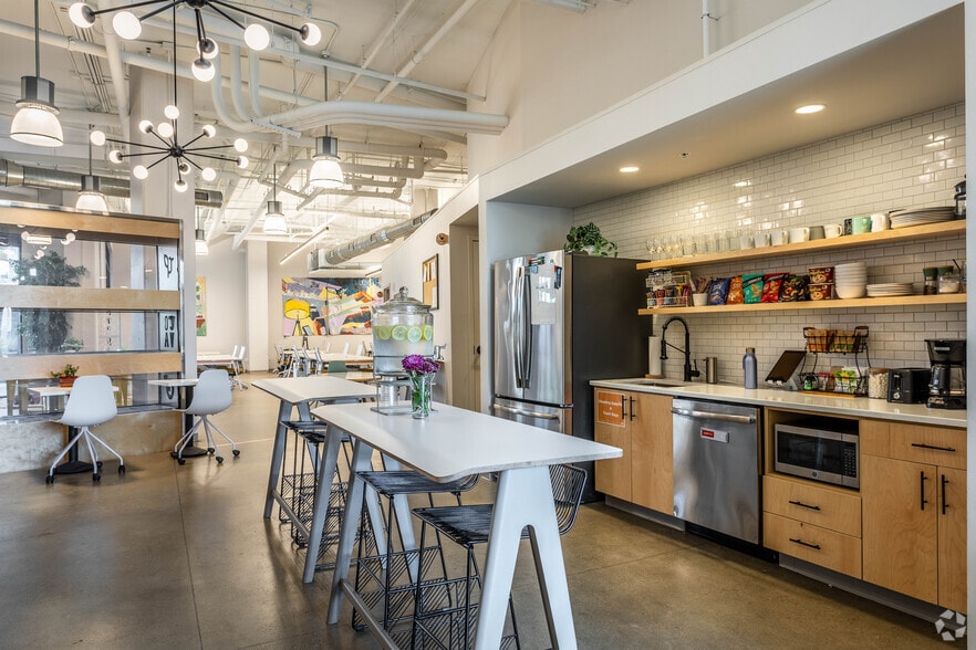 More Photos Of 500 W Broad St, Columbus Apartments For Lease