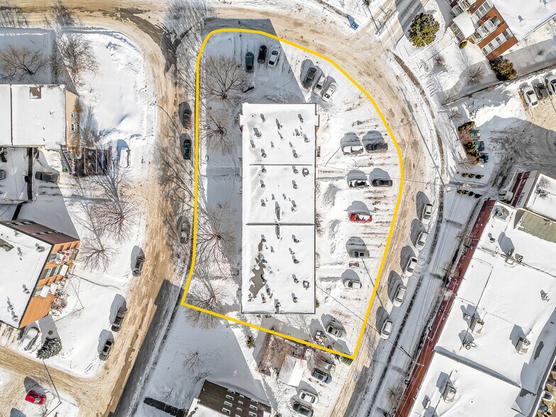 More Photos Of 1005-1015 Rue De La Commune, La Prairie Apartments For Sale