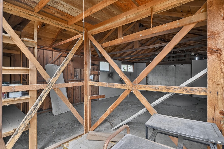 More Photos Of 5331 Easy St, Yreka General Retail For Sale