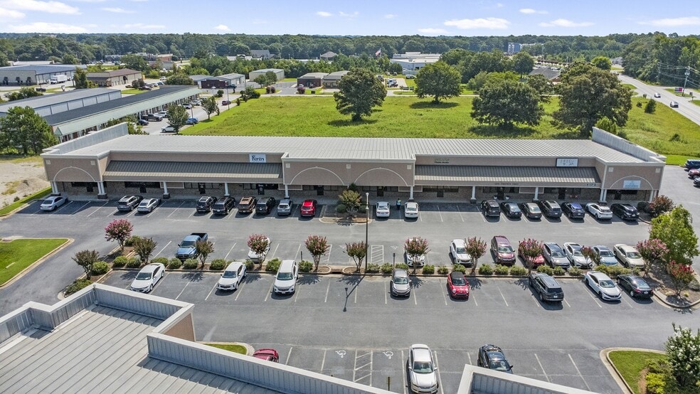 More Photos Of 225 Smithville Church Rd, Warner Robins Storefront For Sale