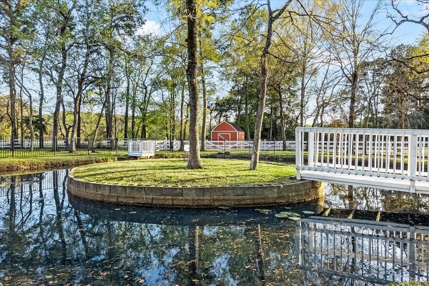 More Photos Of 8811 West Ln, Magnolia Office For Sale