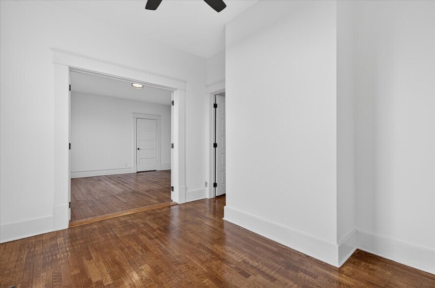 More Photos Of 822 S Johnstone Ave, Bartlesville Freestanding For Sale