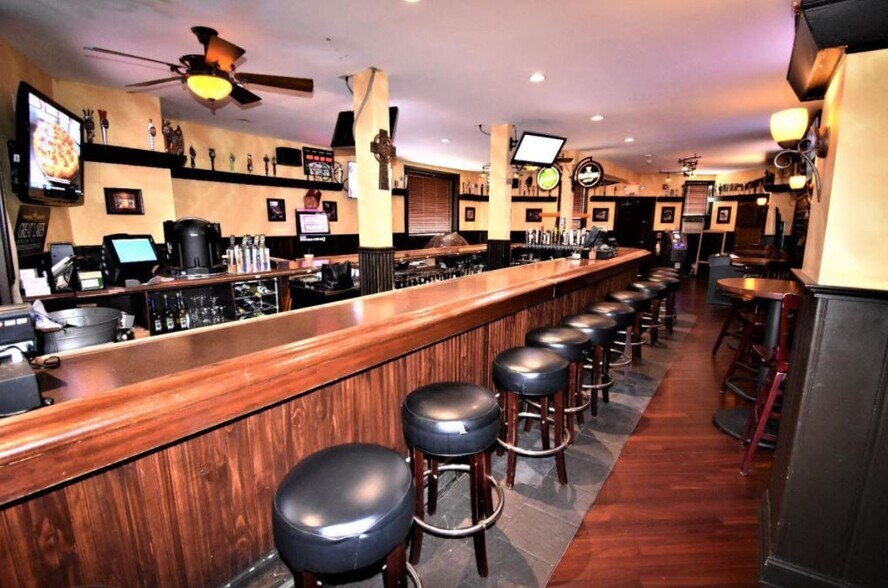 More Photos Of 148 W Broad St, Burlington Restaurant For Lease