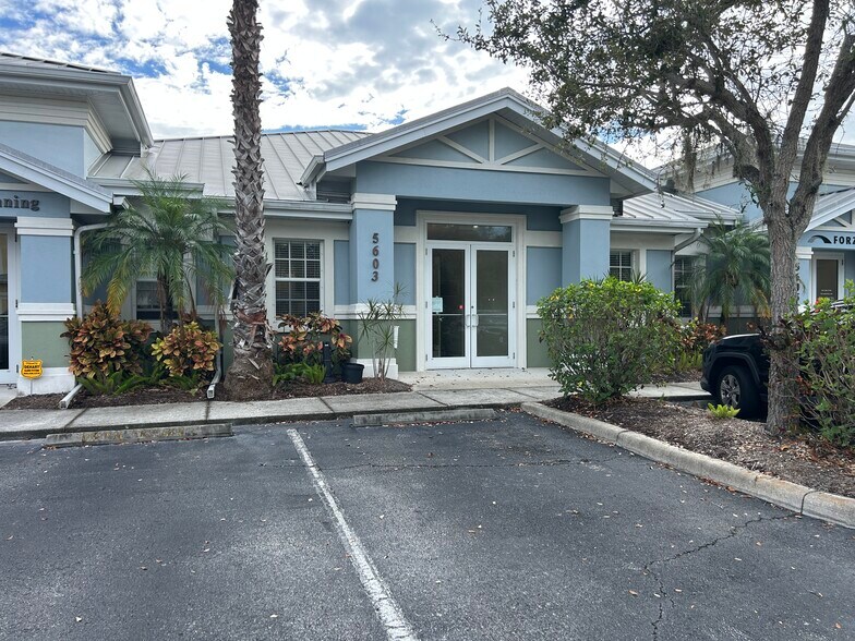 More Photos Of 5601-5605 Marquesas Cir, Sarasota Office For Lease