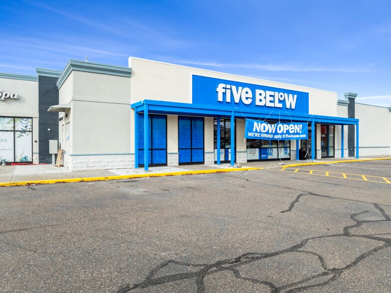 More Photos Of 1501-1567 Broadway St N, Menomonie Storefront For Sale