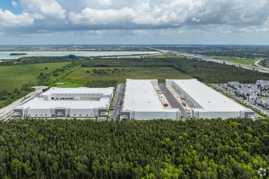 More Photos Of 9575 NW 174th St, Hialeah Industrial For Lease
