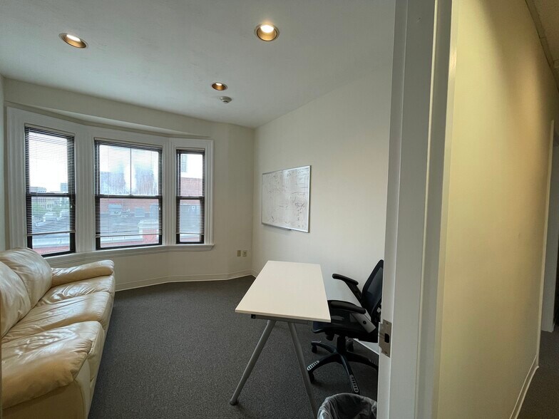 More Photos Of 579-605 Massachusetts Ave, Cambridge Office For Lease