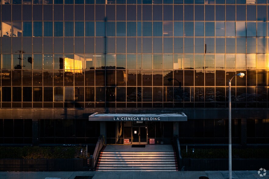 More Photos Of 11222 S La Cienega Blvd, Inglewood Office For Lease