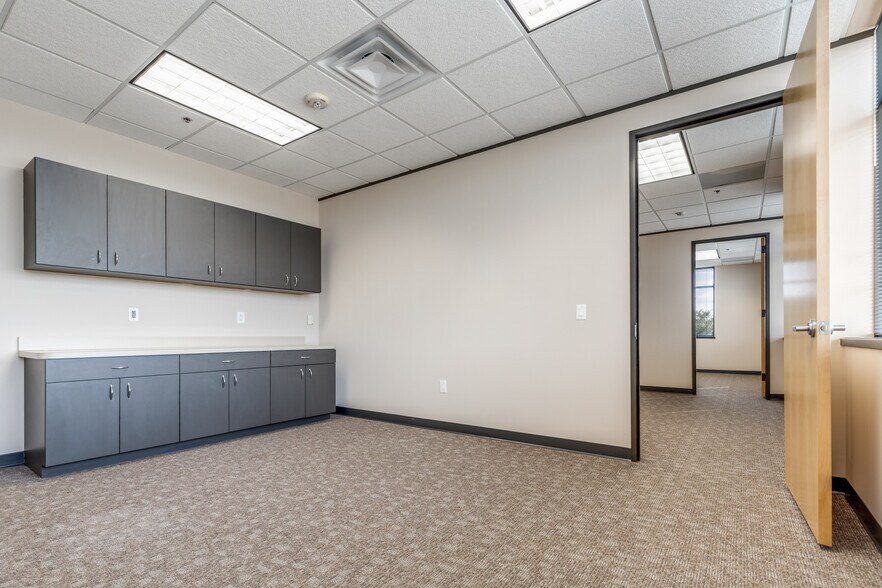 More Photos Of 14521 Old Katy Rd, Houston Unknown For Lease