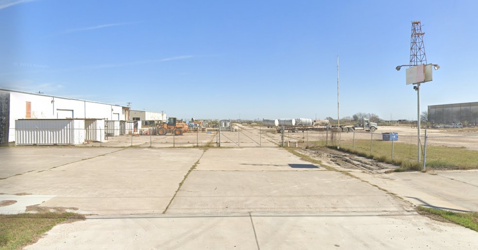 More Photos Of 334 Flato Rd, Corpus Christi Warehouse For Sale