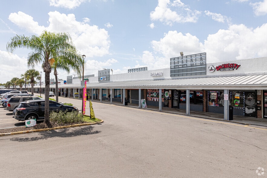 More Photos Of 4705-4773 NW 183rd St, Miami Gardens Unknown For Lease