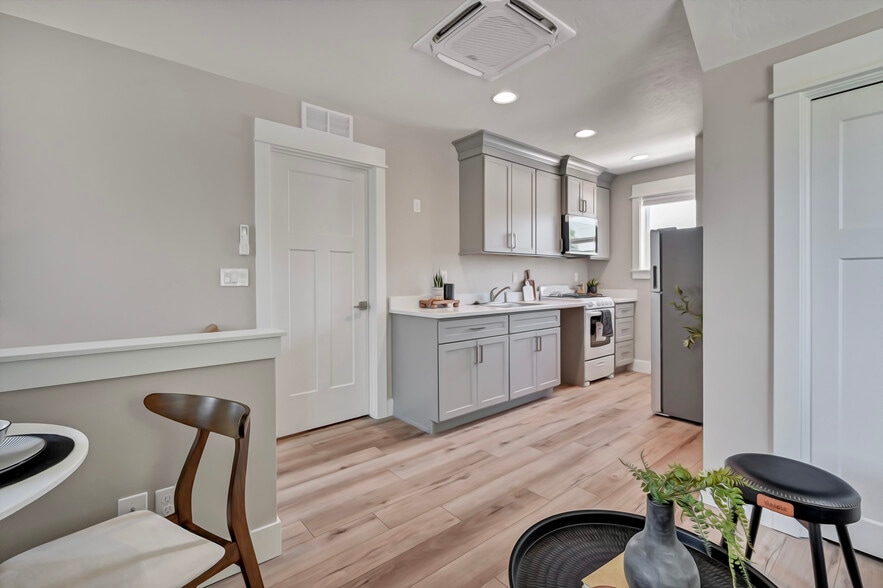 More Photos Of 2101 S Hervey St, Boise Multifamily For Sale