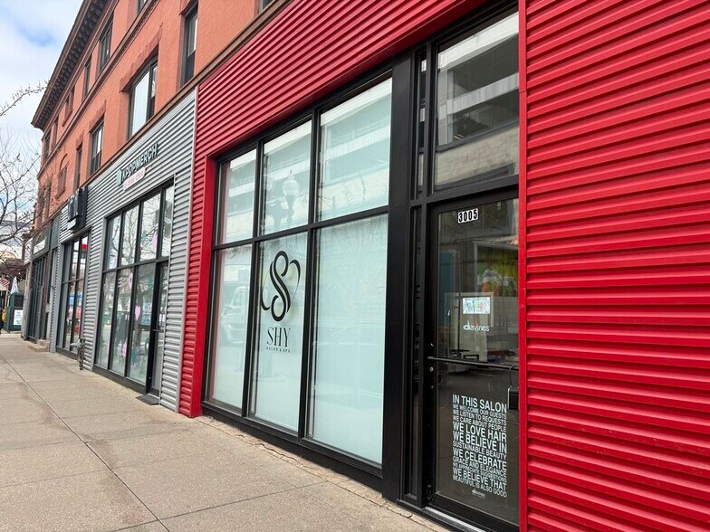 More Photos Of 3005 N Broadway St, Chicago Storefront For Lease