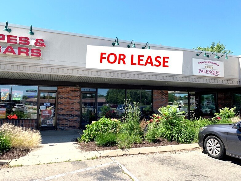 More Photos Of 5900-5926 US Highway 51, McFarland Storefront Retail Office For Lease