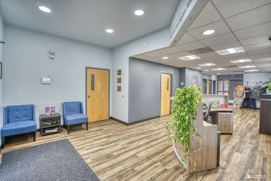 More Photos Of 2300 W Eisenhower Blvd, Loveland Office For Sale