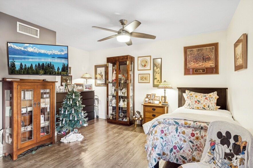 More Photos Of 5926 E Wilshire Dr, Scottsdale Assisted Living For Sale