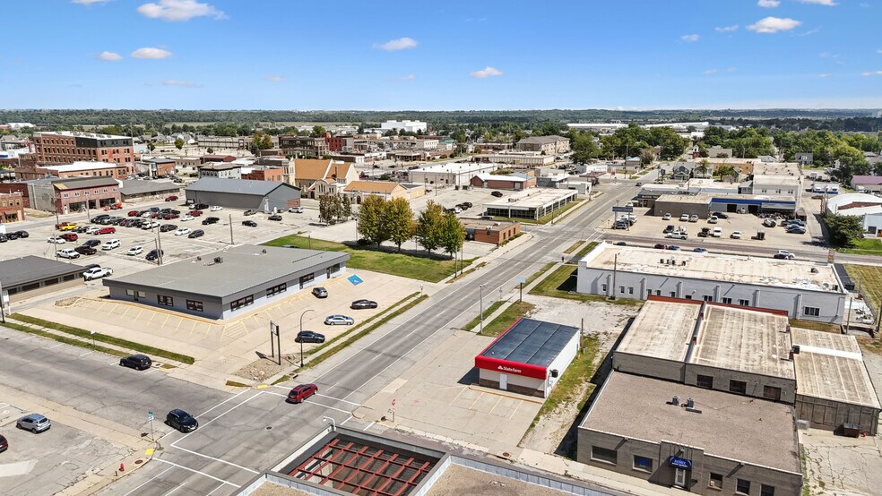 More Photos Of 101 E Linn St, Marshalltown Office For Sale