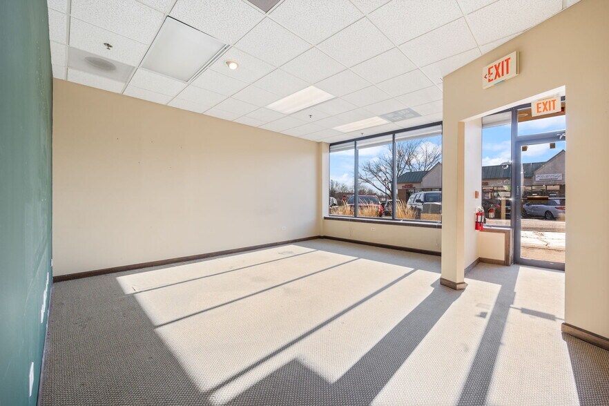 More Photos Of 108 Valley Dr, Elburn Storefront For Lease