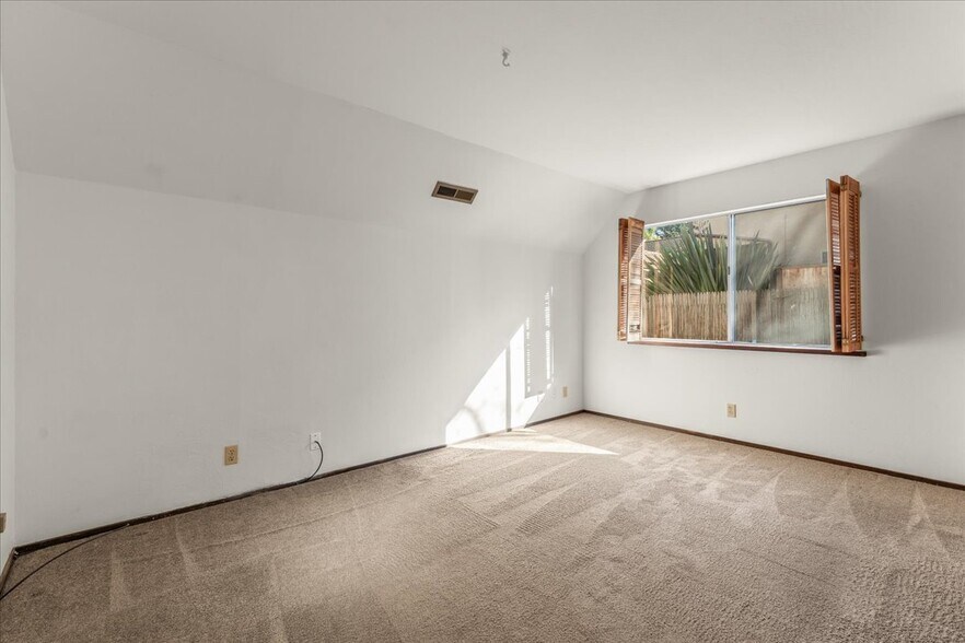 More Photos Of 2122 Penasquitas Dr, Aptos Apartments For Sale