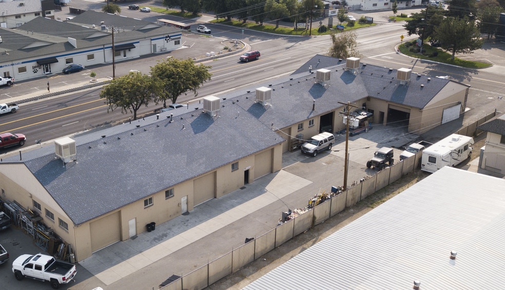 More Photos Of 850 Greg St, Sparks Warehouse For Lease