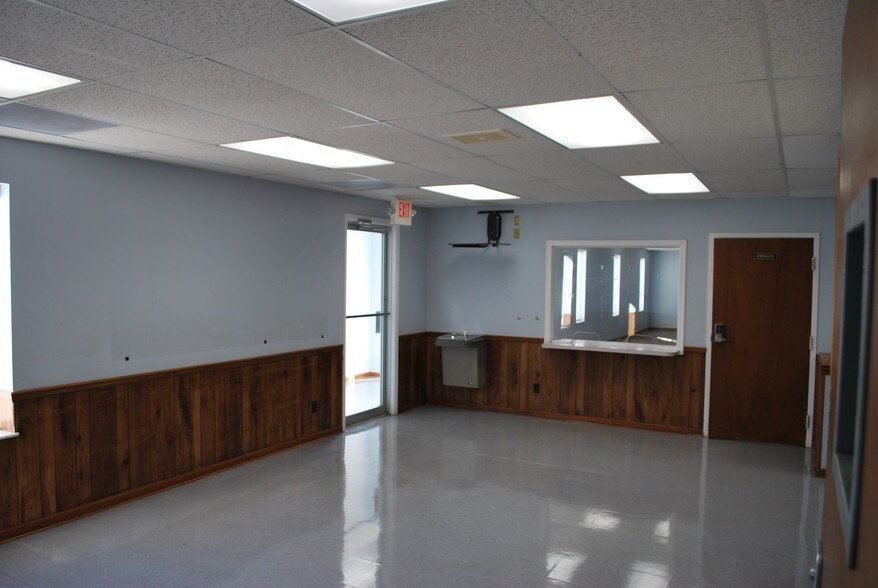 More Photos Of 1715 S Morley St, Moberly Medical For Lease