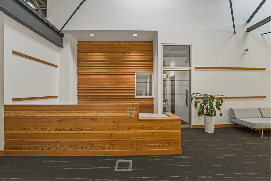 More Photos Of 387 S 1st St, San Jose Loft Creative Space For Lease