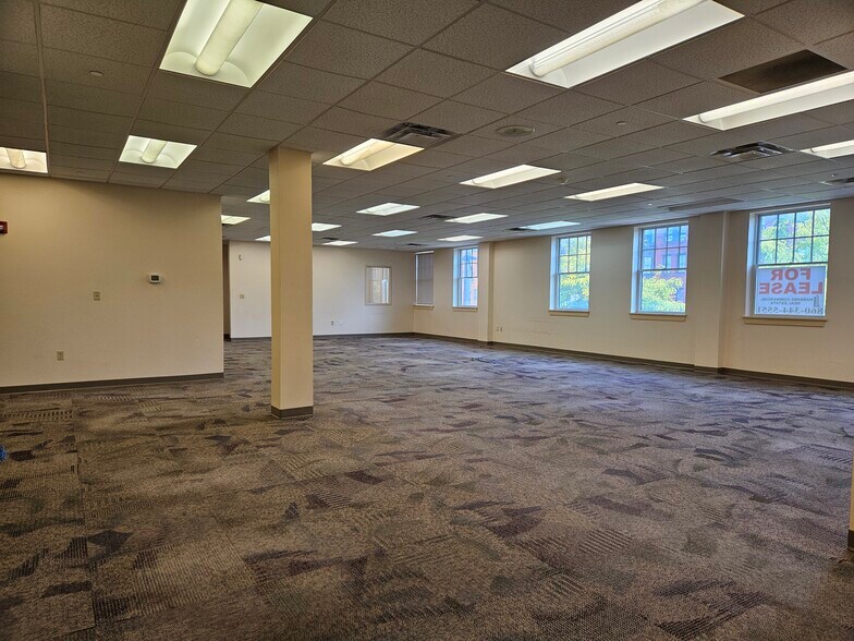 More Photos Of 575 Main St, Middletown Medical For Lease