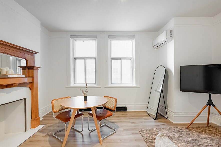 More Photos Of 2150 Rue Tupper, Montréal Apartments For Sale