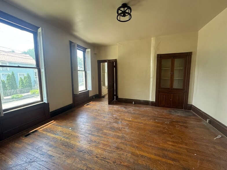 More Photos Of 903 Luttrell St, Knoxville Apartments For Sale
