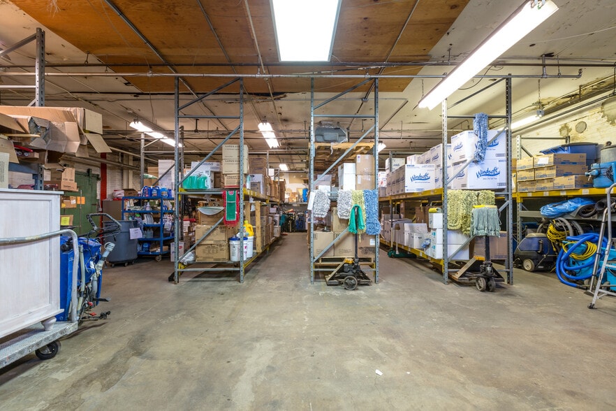 More Photos Of 86 Lackawanna Ave, Woodland Park Warehouse For Lease