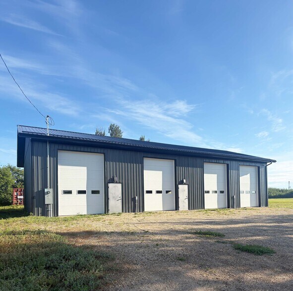 More Photos Of 4828 46 Ave, Millet Service For Sale