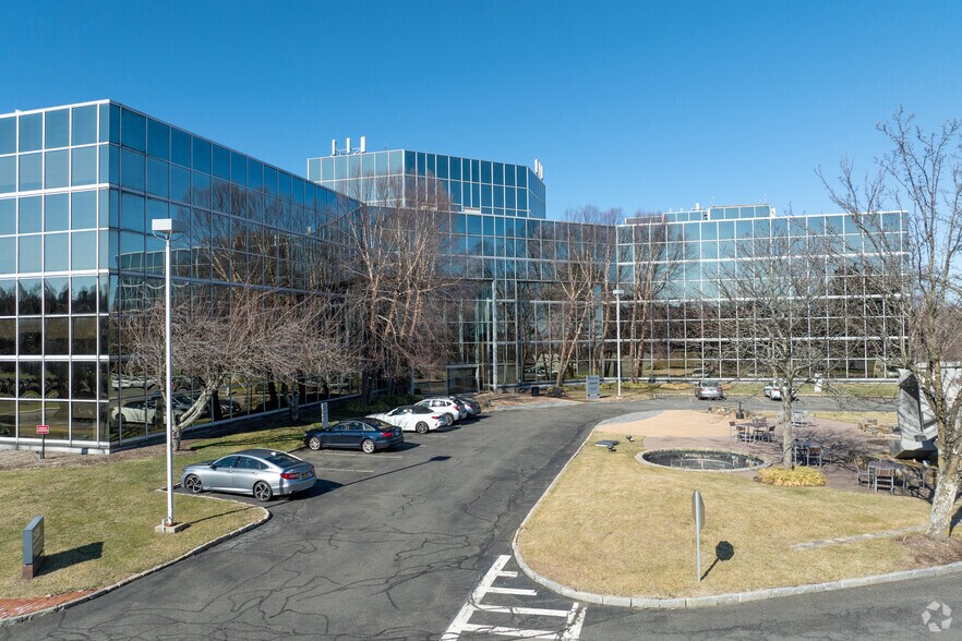 Primary Photo Of 2500 Westchester Ave, Purchase Office For Lease