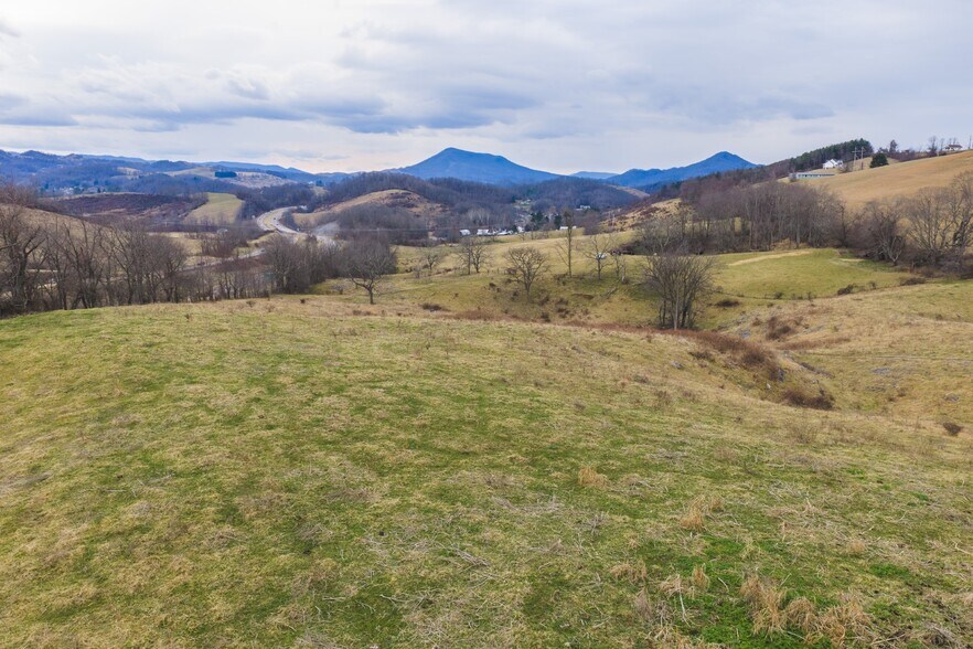 More Photos Of 230 Barn Ave, North Tazewell Land For Sale