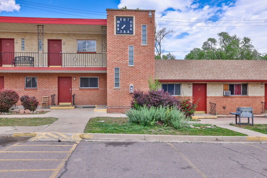 More Photos Of 620 W Colorado Ave, Colorado Springs Hotel For Sale