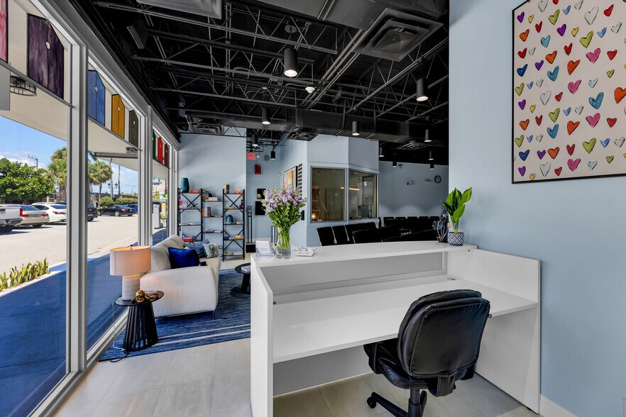 More Photos Of 3331 NE 32nd St, Fort Lauderdale Storefront Retail Office For Sale